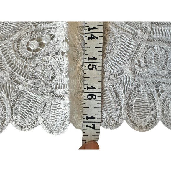 Handmade Belgian Lace Table Runner 38"x17.25" White Oval VGUC Wedding Dinner - Picture 9 of 10